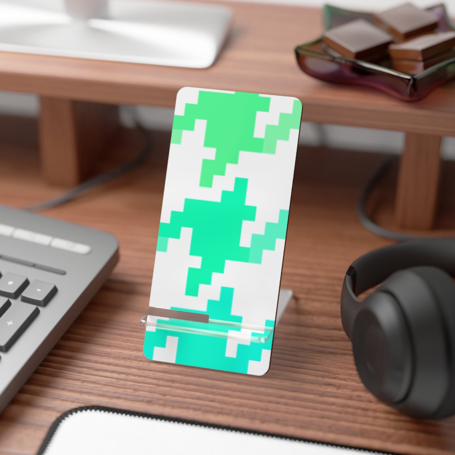Houndstooth Smartphone Display Stand (Shades of Green and Aqua)