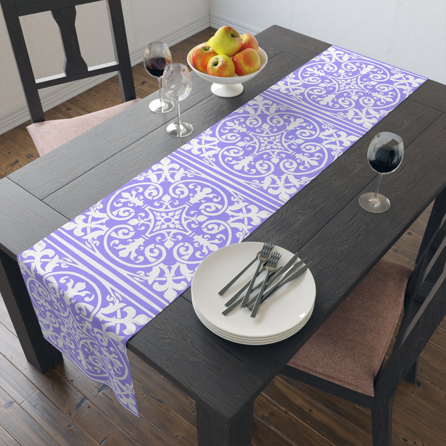 Scrollwork Table Runner (Cotton, Poly)