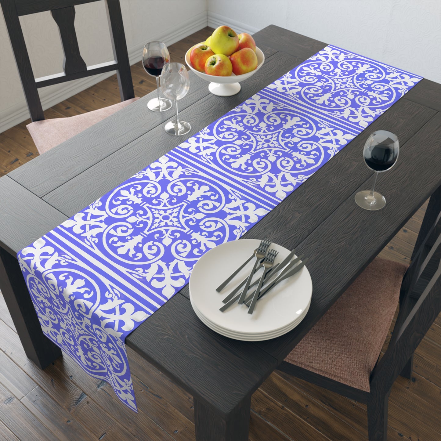 Scrollwork Table Runner (Cotton, Poly)