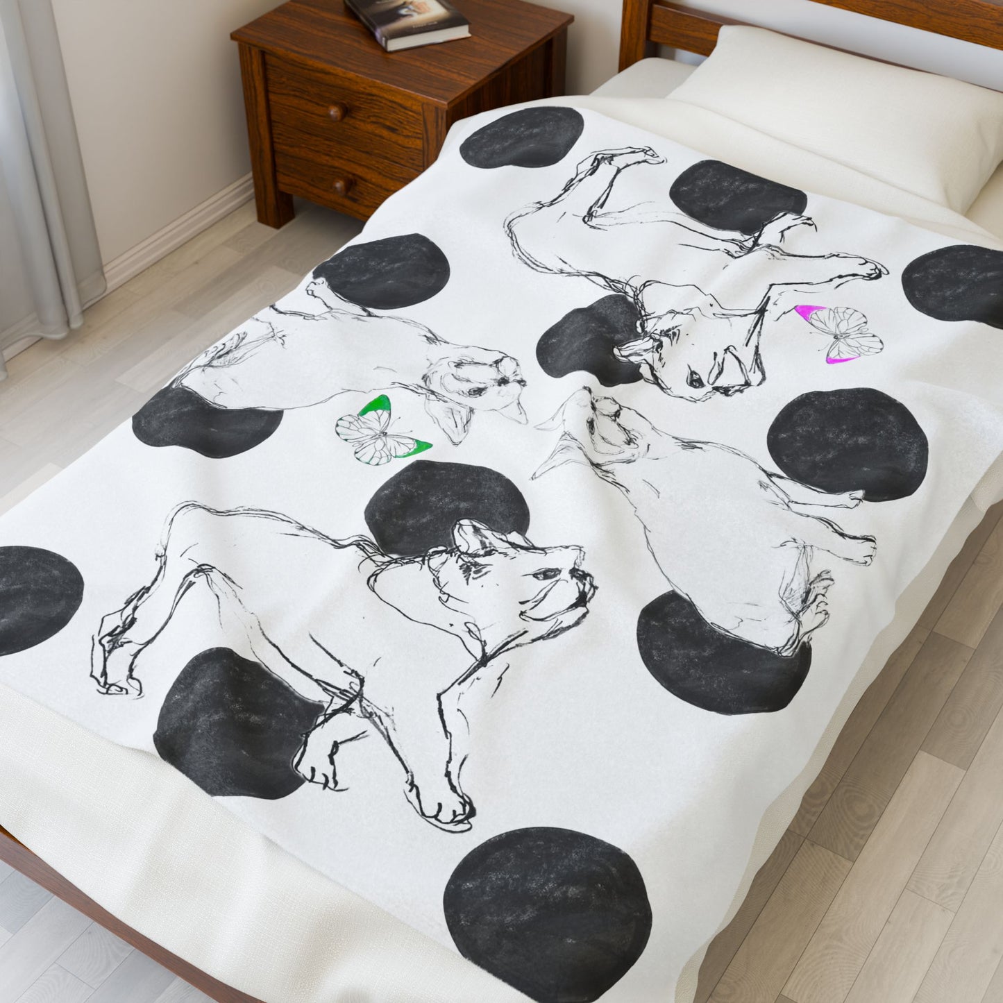 Dogi Fun Velveteen Plush Blanket Bulldogs